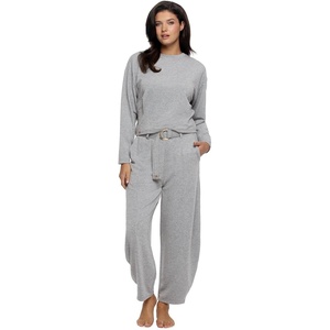 Felina Emery Fleece Crew Neck and Belted Barrel Pant Set(Heather Gray)